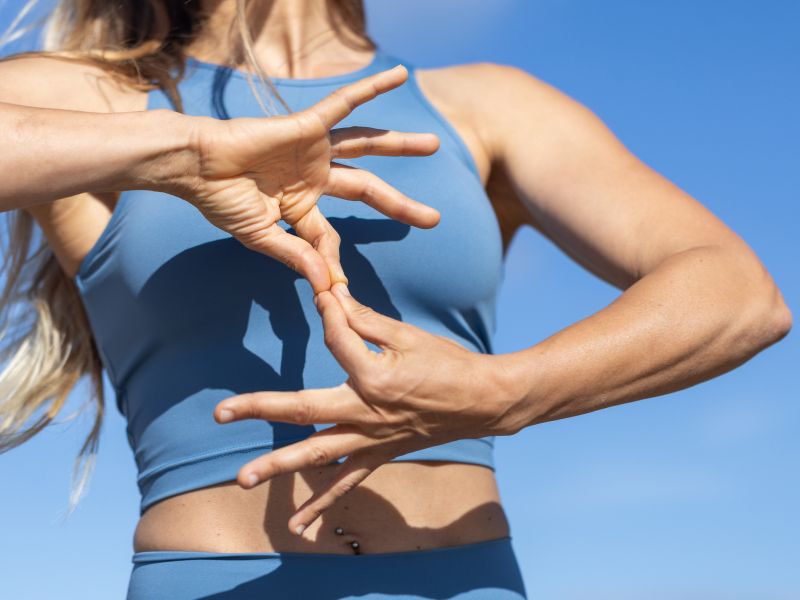 mudra (800 x 600 px)